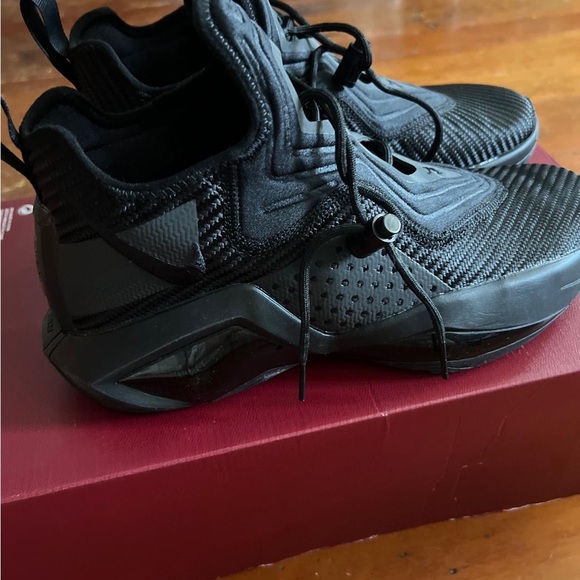 Nike LeBron James Soldier XIV 14 Triple Black Blackout Size 9 New - Picture 9 of 14